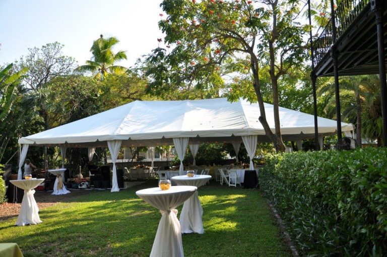 DSC_0754[1] Your choice for table and chair rentals, table linens